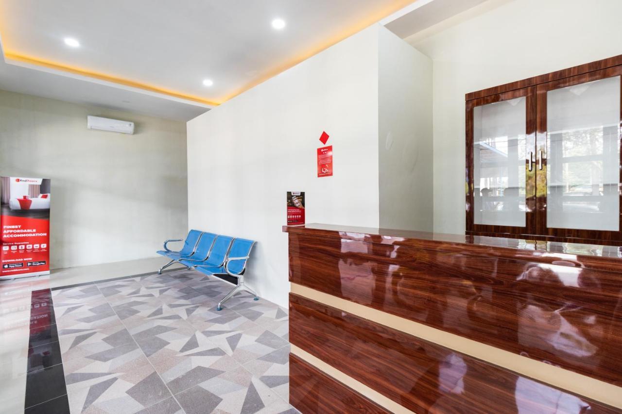RedDoorz near Medan Amplas Deli Tua Exterior foto